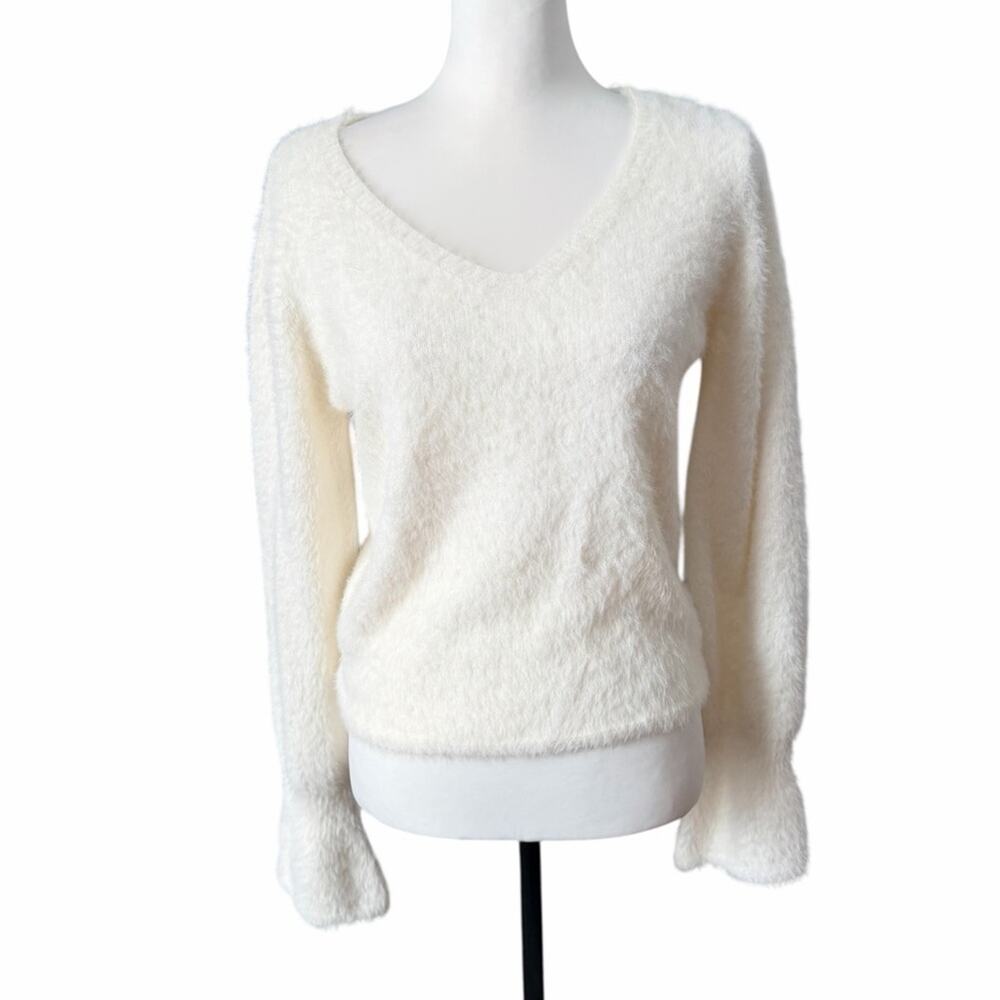 Cozy V-Neck Fuzzy Sweater - Cream 04|South Size Medium